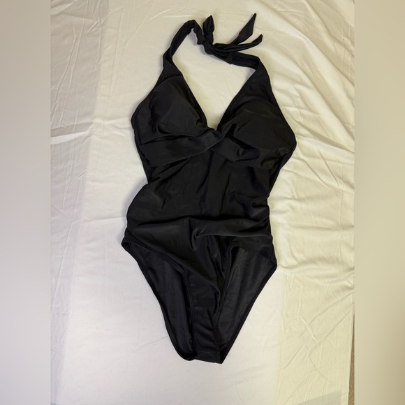NWOT Sleek Black Textured One-Piece Swimsuit - Picture 2 of 7